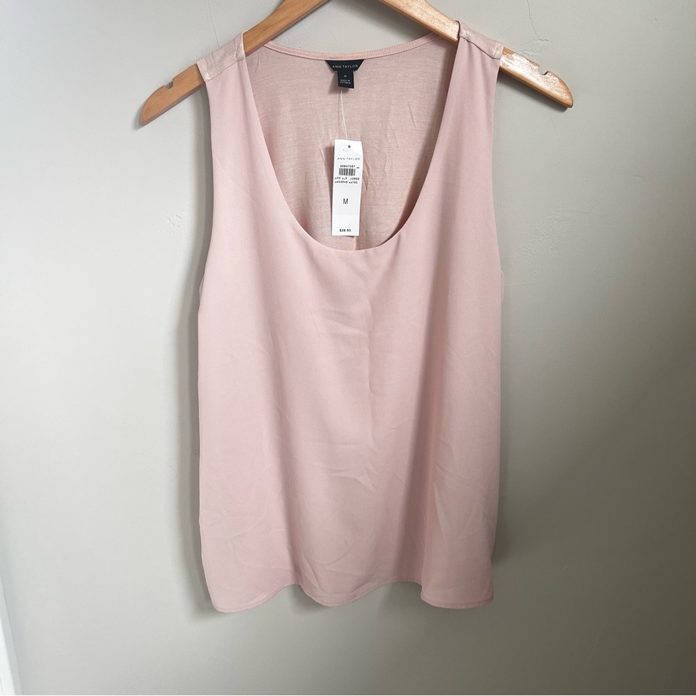 NWT Ann Taylor blush nude sleeveless top size M